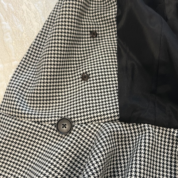 Veronica Beard black and white small checked peplum blazer - Picture 11 of 11